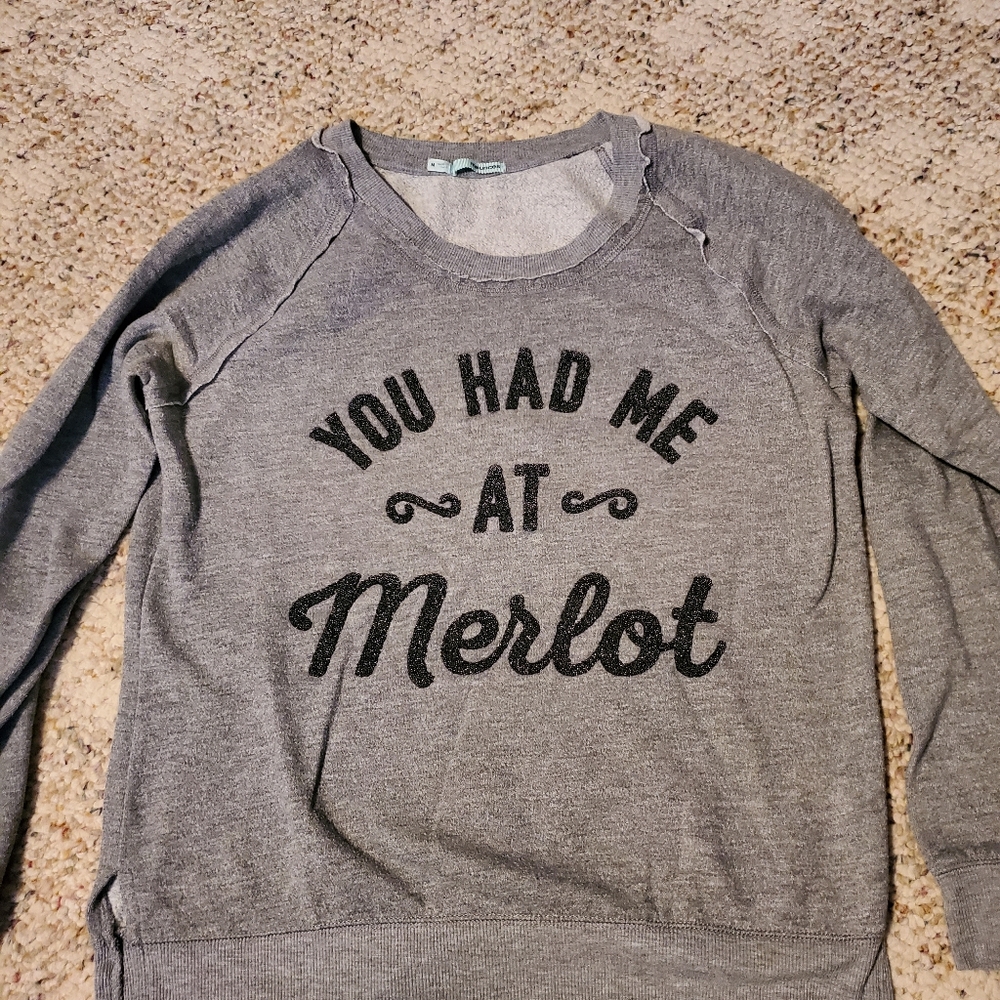 Women's sweatshirt